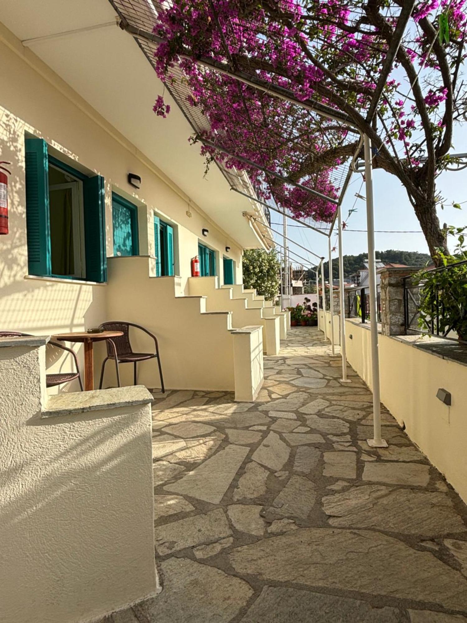 Hotel Angeliki *